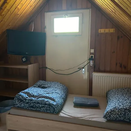 Korisfa Maganszallas * Nagykoros